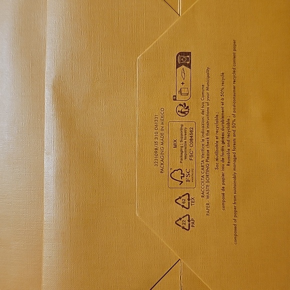 Louis Vuitton Charms Card Holder - Picture 9 of 9